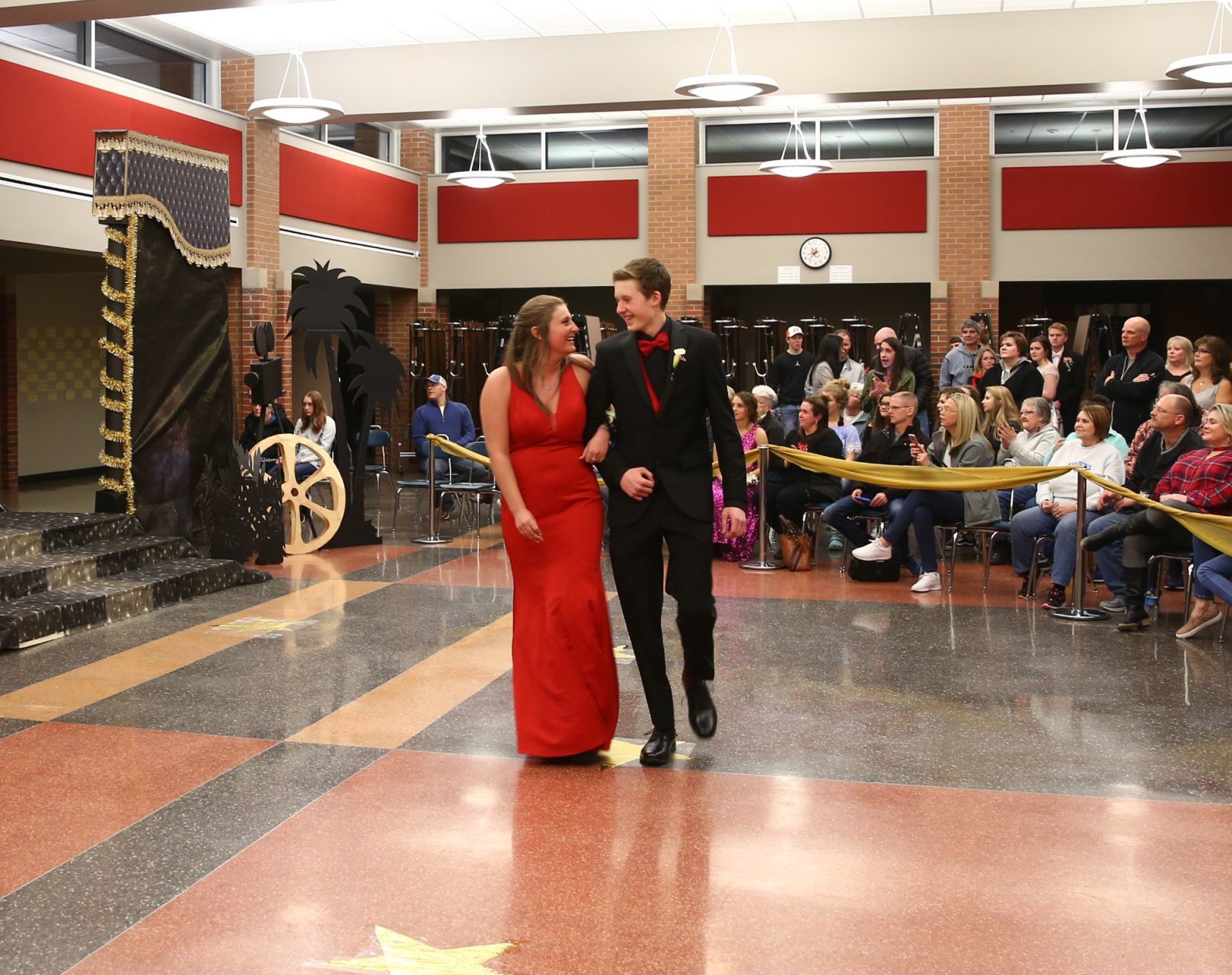 MC Prom 2018 (49).JPG